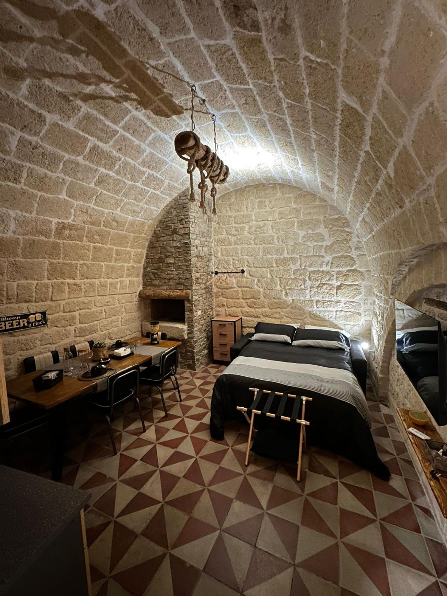 Room Pietra Bianca โคราโต ภายนอก รูปภาพ