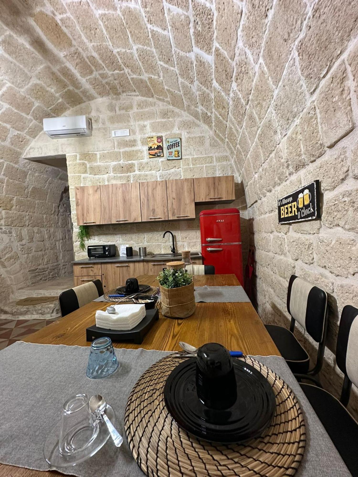 Room Pietra Bianca โคราโต ภายนอก รูปภาพ