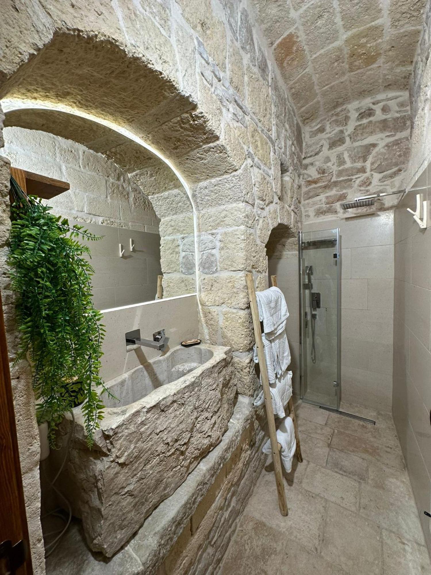 Room Pietra Bianca โคราโต ภายนอก รูปภาพ
